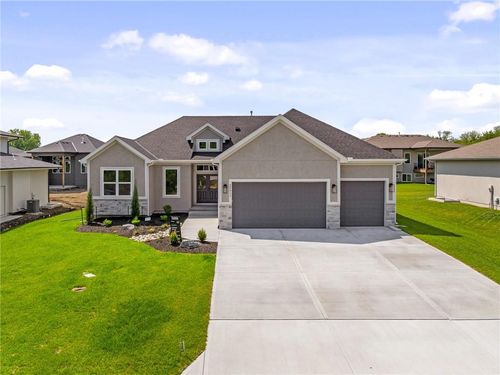 25011 W 89th St, Lenexa, KS, 66227-4048 | Card Image