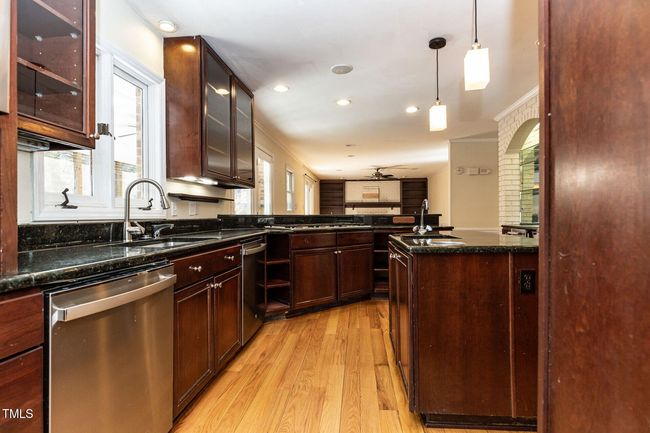 016-1920x1080-kitchen | Image 18