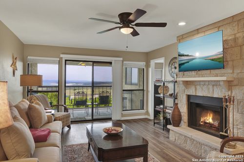 apt-6a-1256 Cougar Dr, Canyon Lake, TX, 78133-3349 | Card Image