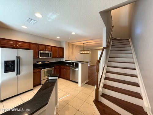 8103 Summer Gate Ct, Jacksonville, FL, 32256-3947 | Card Image