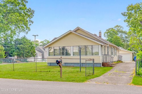 201 Lillie Rd, Toms River, NJ, 08753-7216 | Card Image