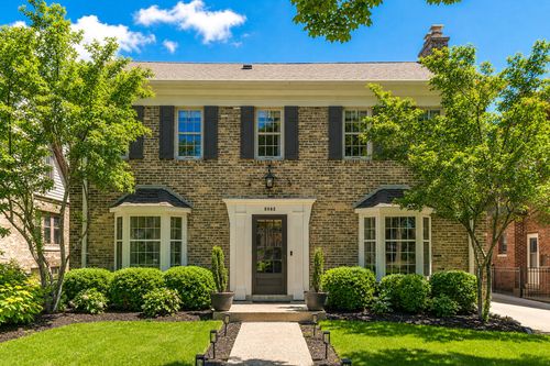 5062 N Larkin St, Whitefish Bay, WI, 53217-5754 | Card Image