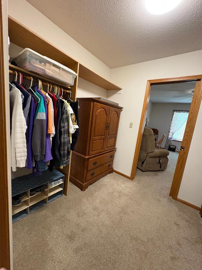 primary bedroom walk in closet.jpg | Image 32