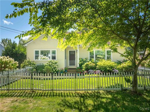 68 Onondaga St, Skaneateles, NY, 13152-1336 | Card Image