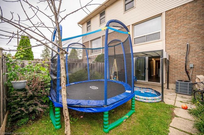30 - 11 Grand River Blvd, Townhouse with 4 bedrooms, 2 bathrooms and 1 parking in Kitchener ON | Image 32