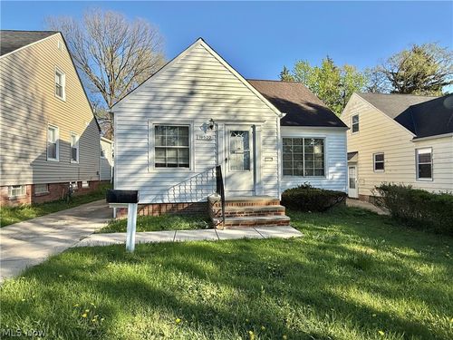 19520 Maple Heights Blvd, Maple Heights, OH, 44137-2315 | Card Image