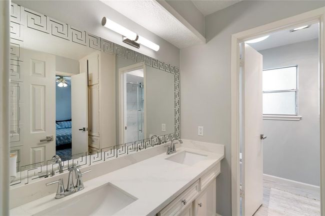 Bathroom 2 | Image 28
