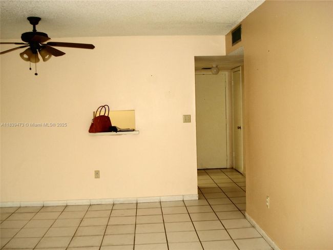 APT-206 - 5755 W 20 Th Ave, Condo with 2 bedrooms, 2 bathrooms and null parking in Hialeah FL | Image 4