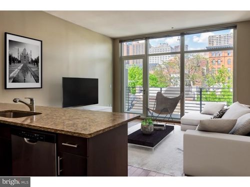 apt-1b219-521 S Broad St, PHILADELPHIA, PA, 19147-1038 | Card Image