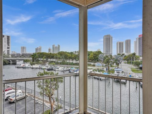 432-200 Diplomat Pkwy, Hallandale Beach, FL, 33009-3700 | Card Image