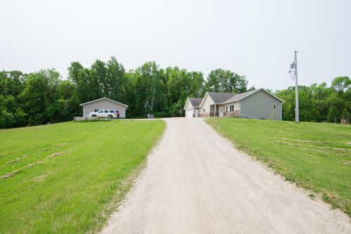 11905 Hunter Dr, Lake Park, MN, 56554-9614 | Card Image