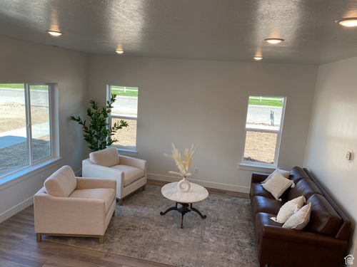 500 N 400 E, Providence, UT, 84332-9525 | Card Image
