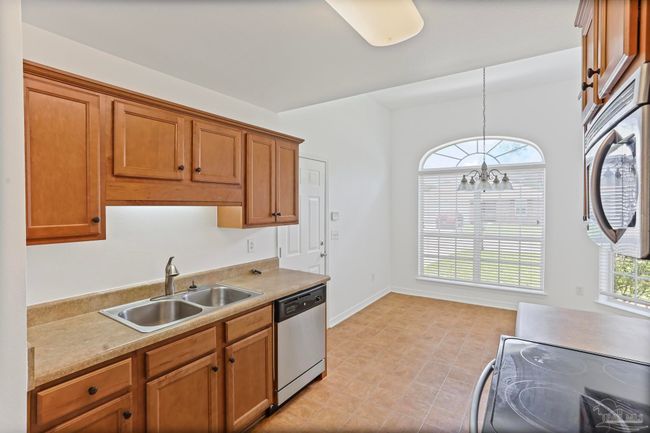 1222 Wetherby Rd, House other with 3 bedrooms, 2 bathrooms and 2 parking in Pensacola FL | Image 9