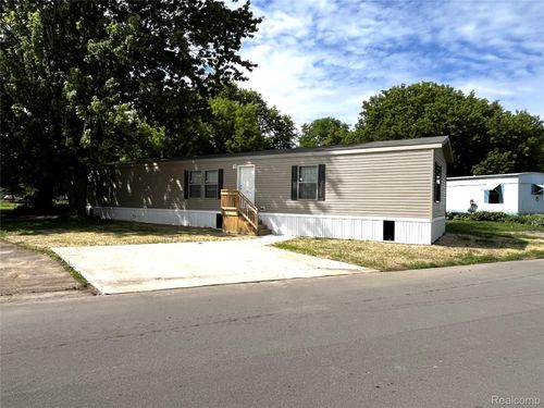 8499 E M 71, Durand, MI, 48429-1071 | Card Image