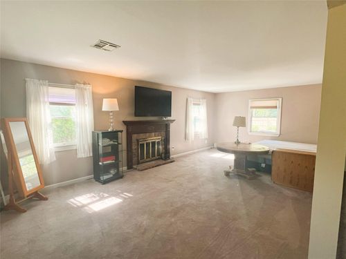 19 Millbrook Dr, Stony Brook, NY, 11790-2930 | Card Image