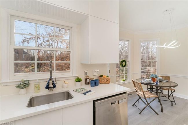 Kitchen | Image 13