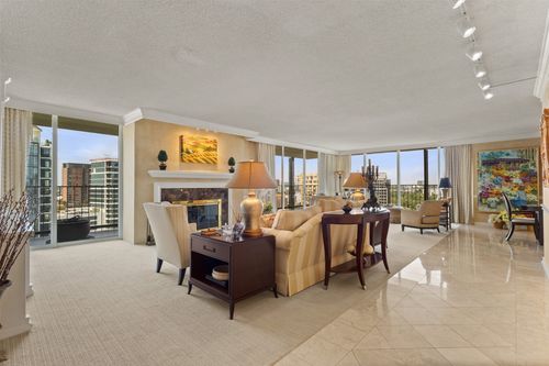 apt-p3b-3310 Fairmount St, Dallas, TX, 75201-1242 | Card Image