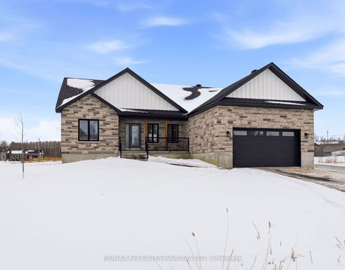 6836 James Cres, Summerstown, ON, K0C2E0 | Card Image