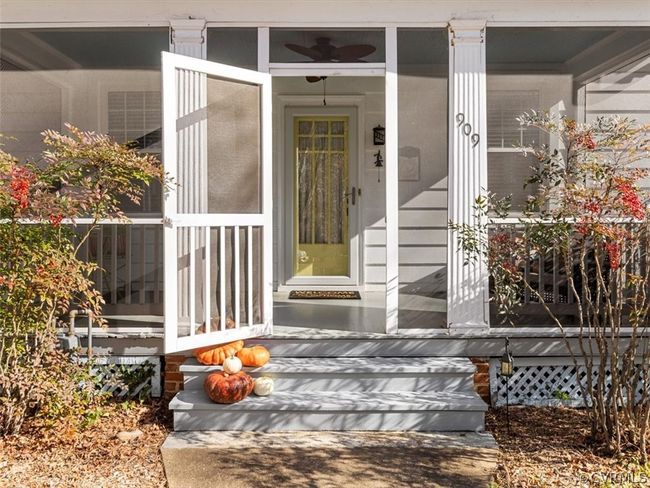 909 W 32nd Street, House other with 3 bedrooms, 1 bathrooms and null parking in Richmond VA | Image 2