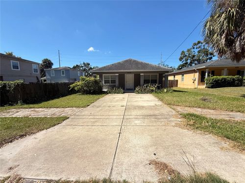 8006 N 10th St, TAMPA, FL, 33604-3202 | Card Image