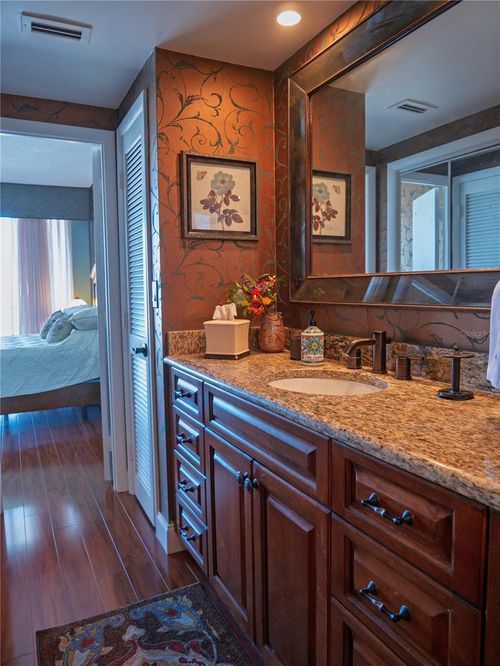 1301-100 Pierce St, CLEARWATER, FL, 33756-5156 | Card Image