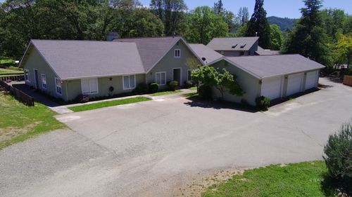 331 Fairway Dr, Weaverville, CA, 96093-8062 | Card Image