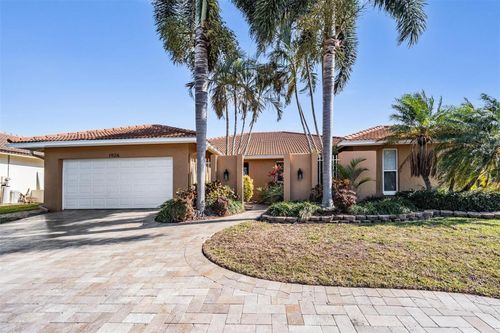 1926 Montana Ave Ne, ST PETERSBURG, FL, 33703-3448 | Card Image