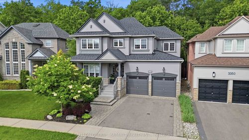 3346 Stocksbridge Ave, Oakville, ON, L6M0B5 | Card Image