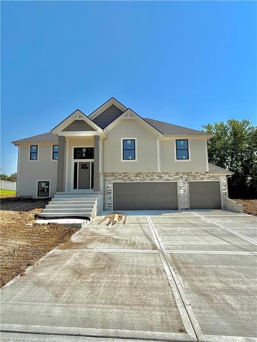 12408 Morgan St, Excelsior Springs, MO, 64024-2950 | Card Image