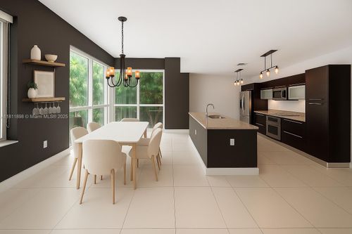 apt-200-950 Brickell Bay Dr, Miami, FL, 33131-3973 | Card Image