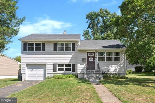 109 Chesterfield Dr, NEW CASTLE, DE, 19720-1220 | Card Image