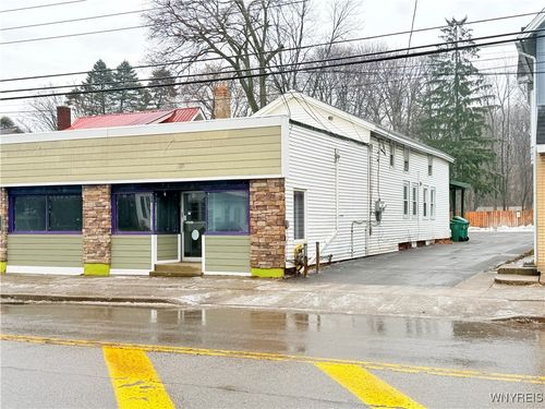 87 Lake St, Hamburg, NY, 14075-4833 | Card Image