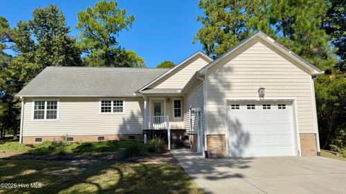 1114 Barkentine Dr, New Bern, NC, 28560-7147 | Card Image