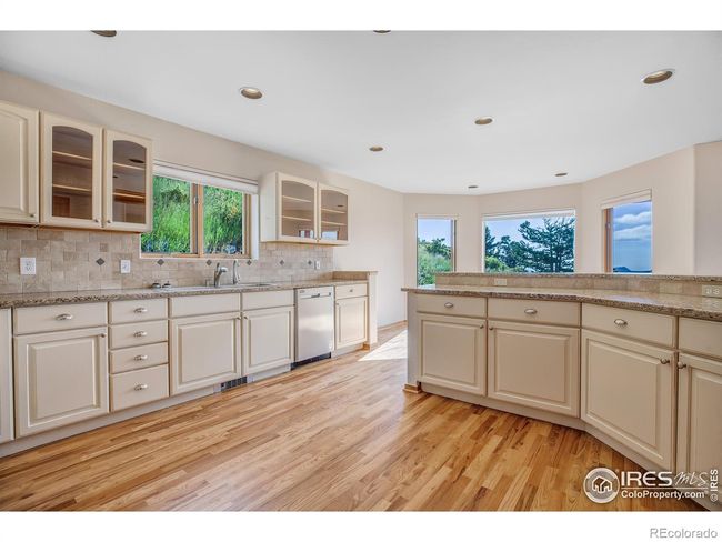 319 S Peak Rd, House other with 4 bedrooms, 4 bathrooms and 3 parking in Boulder CO | Image 9
