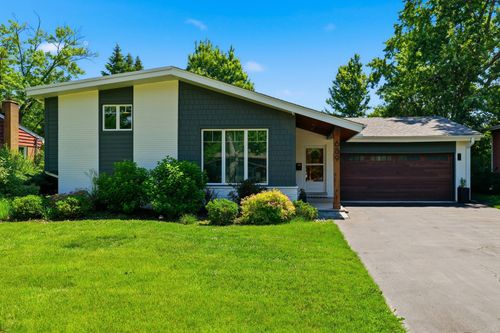 689 Timber Hill Rd, Deerfield, IL, 60015-4013 | Card Image