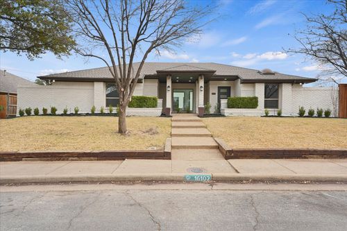 16102 Red Cedar Trl, Dallas, TX, 75248-3938 | Card Image