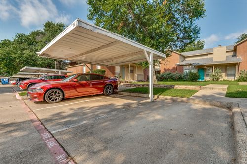 1410 Meadowood Village Dr, Fort Worth, TX, 76120-4700 | Card Image