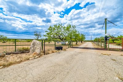 12241 Knickerbocker Rd, Home with 4 bedrooms, 3 bathrooms and 3 parking in San Angelo TX | Image 2