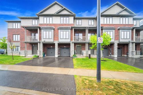 316 Humphrey St, Waterdown, ON, L8B1W5 | Card Image