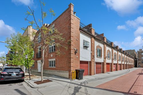 3-623 Drummond Pl, Chicago, IL, 60614-1693 | Card Image