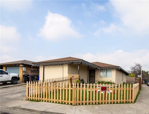 888 Forrester Ct, Porterville, CA, 93257-4261 | Card Image