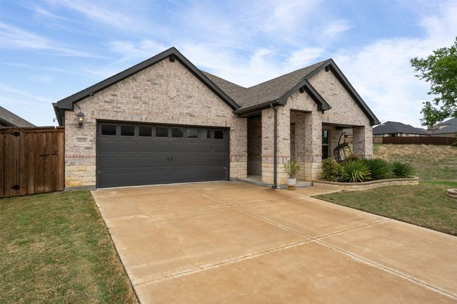 10420 Colina Dr, House other with 4 bedrooms, 3 bathrooms and null parking in Fort Worth TX | Image 4