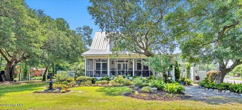 705 Cypress Lakes Cir Se, Bolivia, NC, 28422-7905 | Card Image