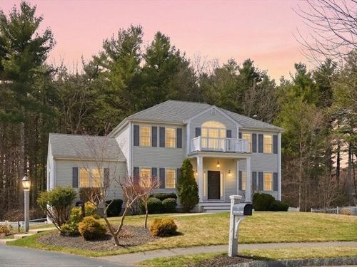 27 Sullivan Way, Foxboro, MA, 02035-5402 | Card Image