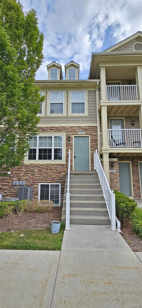 156 Saber Way, Lake Orion, MI, 48362-3372 | Card Image