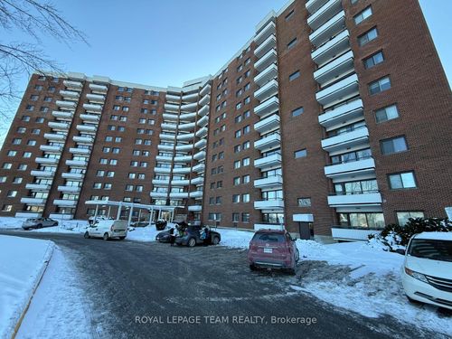1116-20 Chesterton Drive, Cityview - Parkwoods Hills - Rideau Shore, ON, K2E6Z7 | Card Image