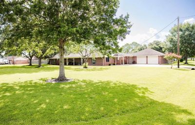 1690 County Road 965, House other with 3 bedrooms, 2 bathrooms and null parking in Alvin TX | Image 1