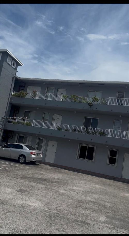 apt-109-1852 Sw 7th St, Miami, FL, 33135-3466 | Card Image