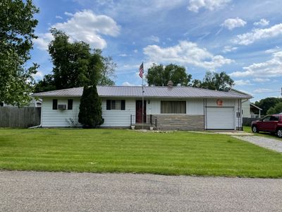 209 Green Street, House other with 3 bedrooms, 1 bathrooms and 2 parking in Rossville IL | Image 1