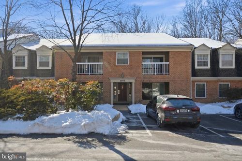 apt-203-5902 Cove Landing Rd, BURKE, VA, 22015-4715 | Card Image